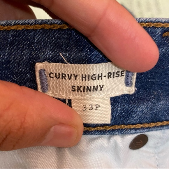 Madewell Women's Curvy High-Rise Skinny Jeans: Drop Step-Hem Edition Size 33P - Picture 14 of 16